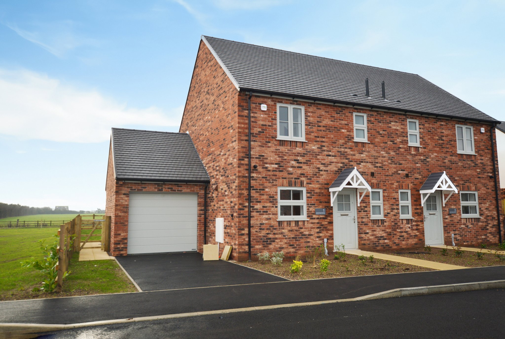 Sister Elms Drive, Sedgeberrow, Evesham