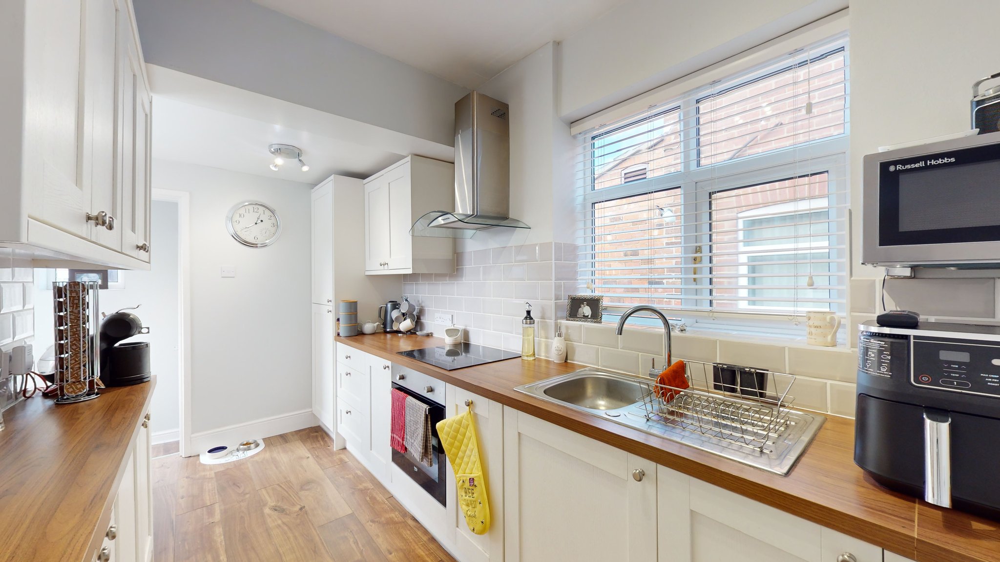 3 bedroom semidetached house for sale, Tickhill Road, Balby, Doncaster