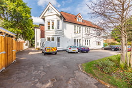 Hollybush House | Thumbnail
