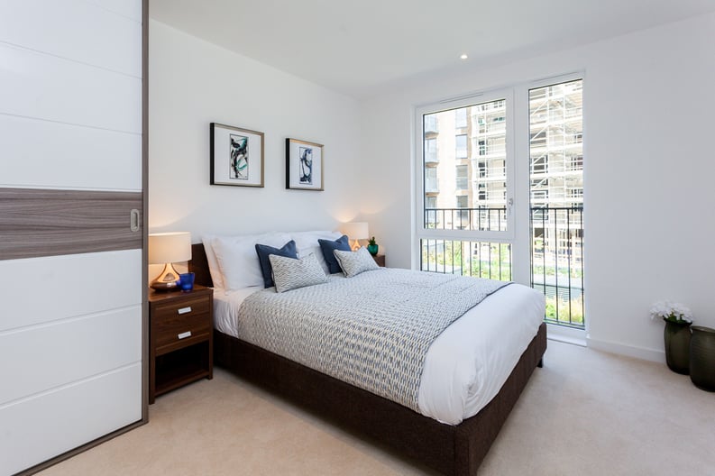 3 bedroom(s) apartment to sale in Ashton Reach, Surrey Quay, London-image 9