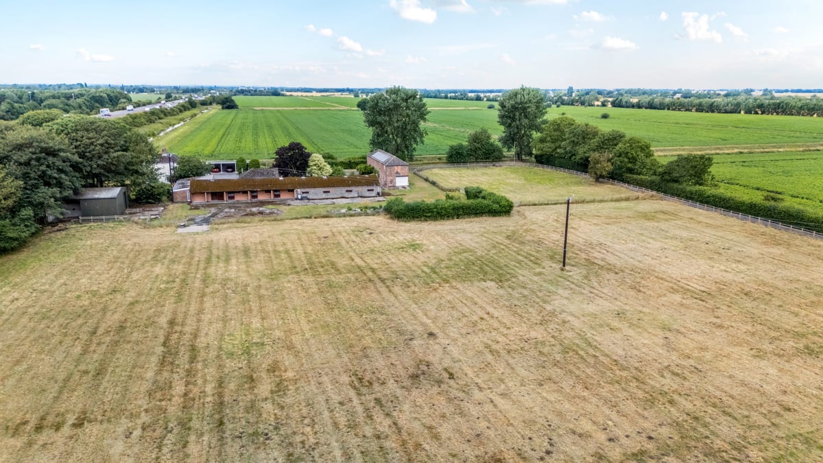 Woodcarr Farm, Sandtoft Road, Doncaster, DN9 1PW