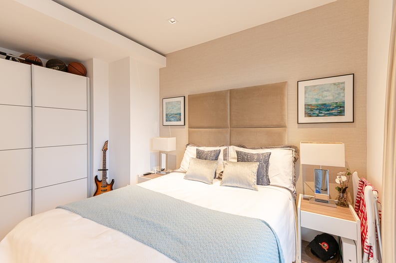 2 bedroom(s) apartment to sale in Kew Bridge Road, Brentford-image 8