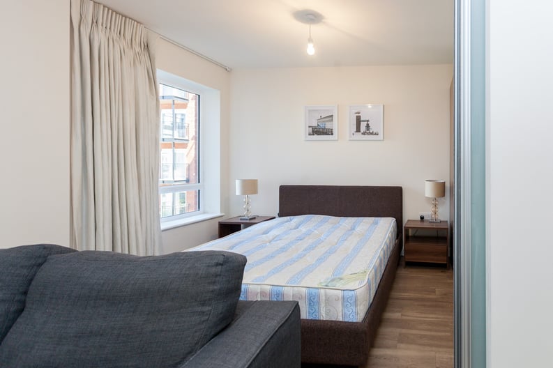 1 bedroom(s) apartment to sale in Beaufort Square, Colindale, London-image 3