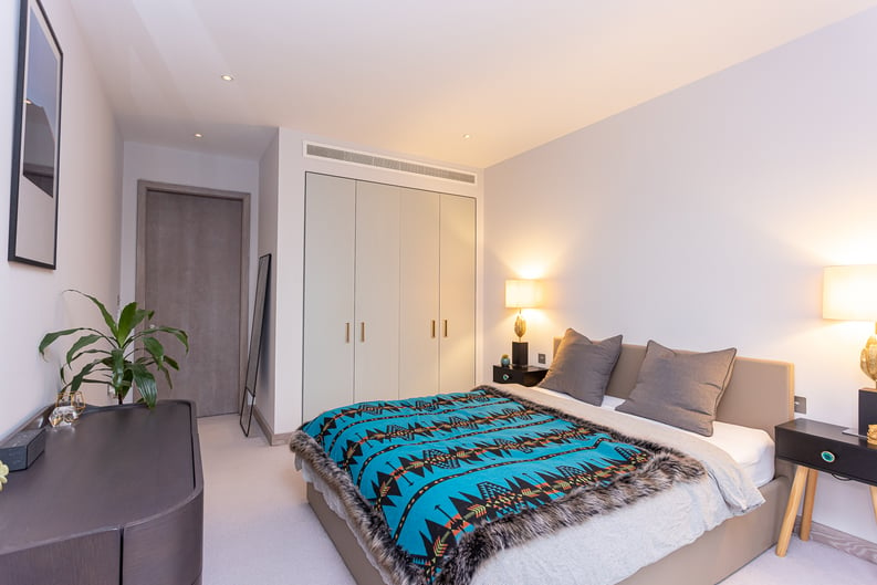 1 bedroom(s) apartment to sale in Drapers Yard, Wandsworth, London-image 8