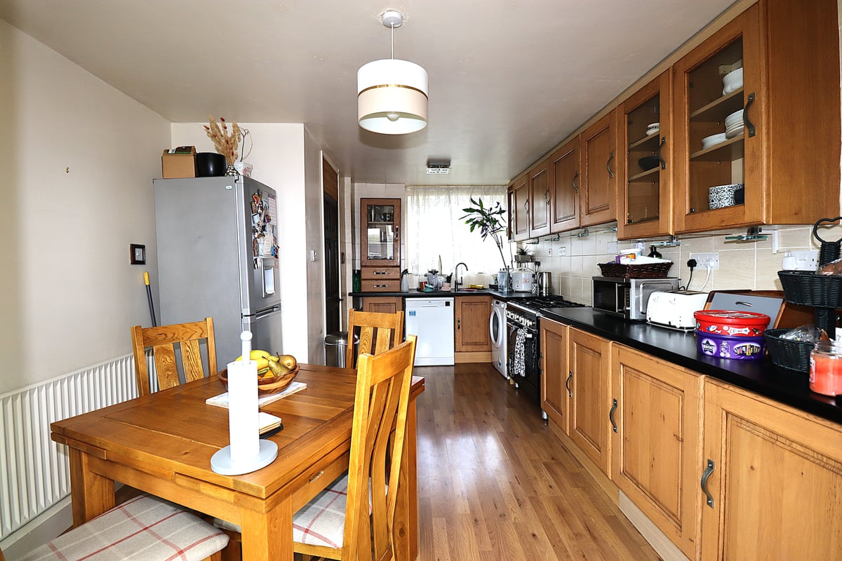 Bracklesham Close, FARNBOROUGH, GU14 8LP