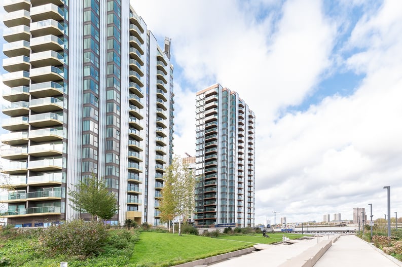 3 bedroom(s) apartment to sale in Brigadier Walk, Woolwich-image 28