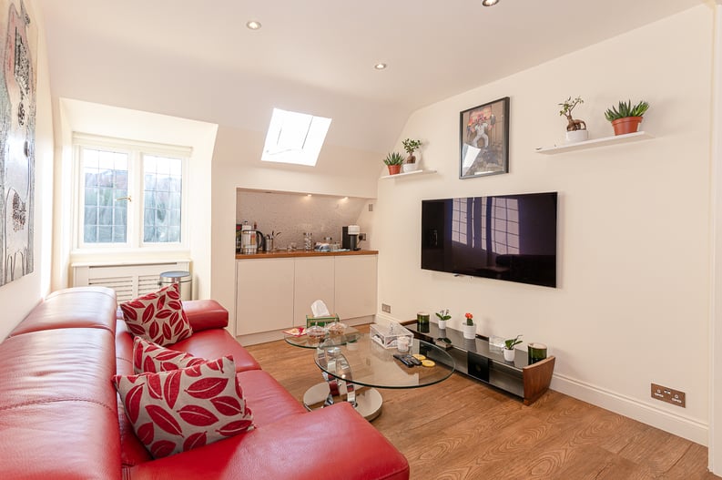 5 bedroom(s) house to sale in Westleigh Avenue, London-image 27