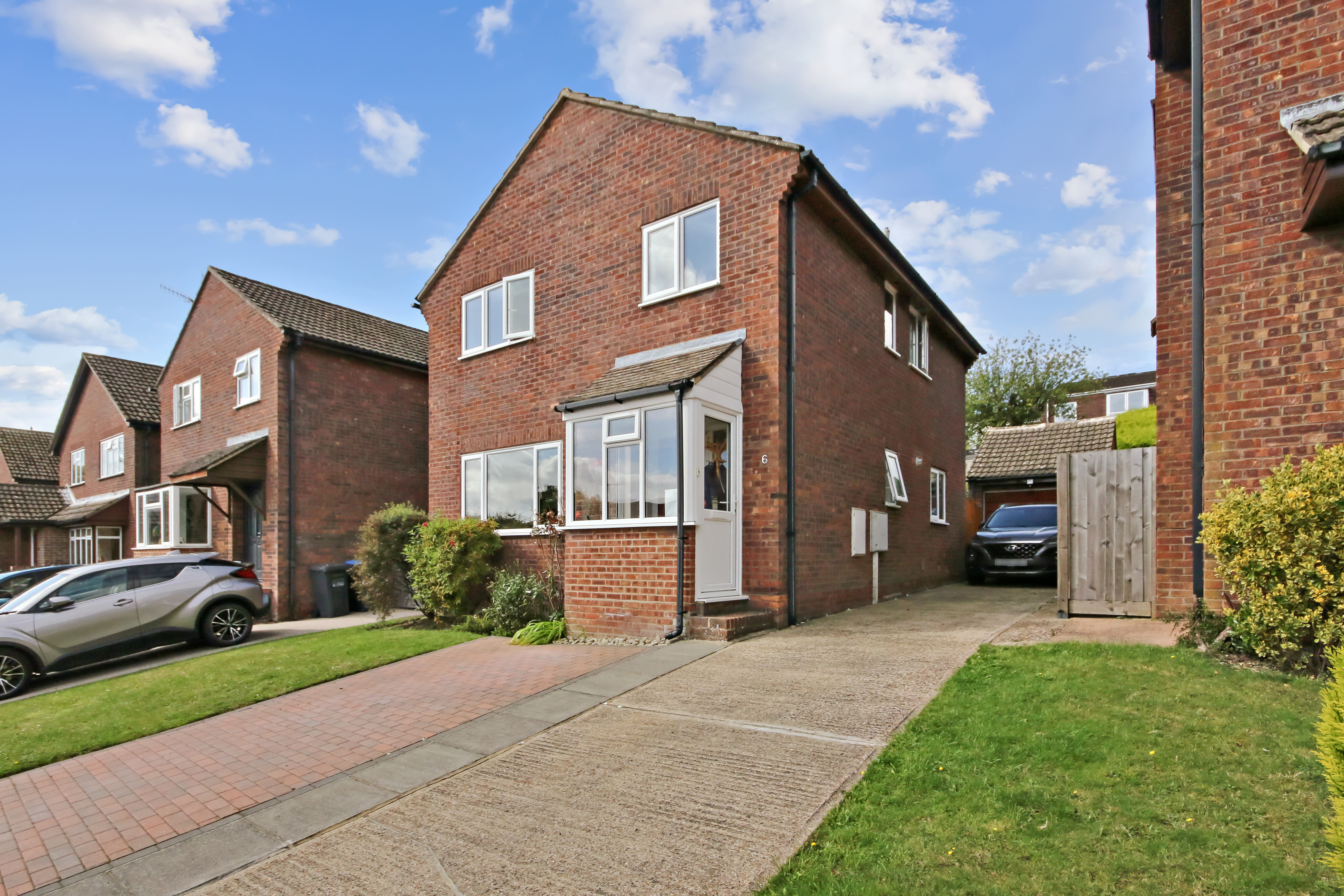 Bourg de Peage Avenue, East Grinstead, West Sussex