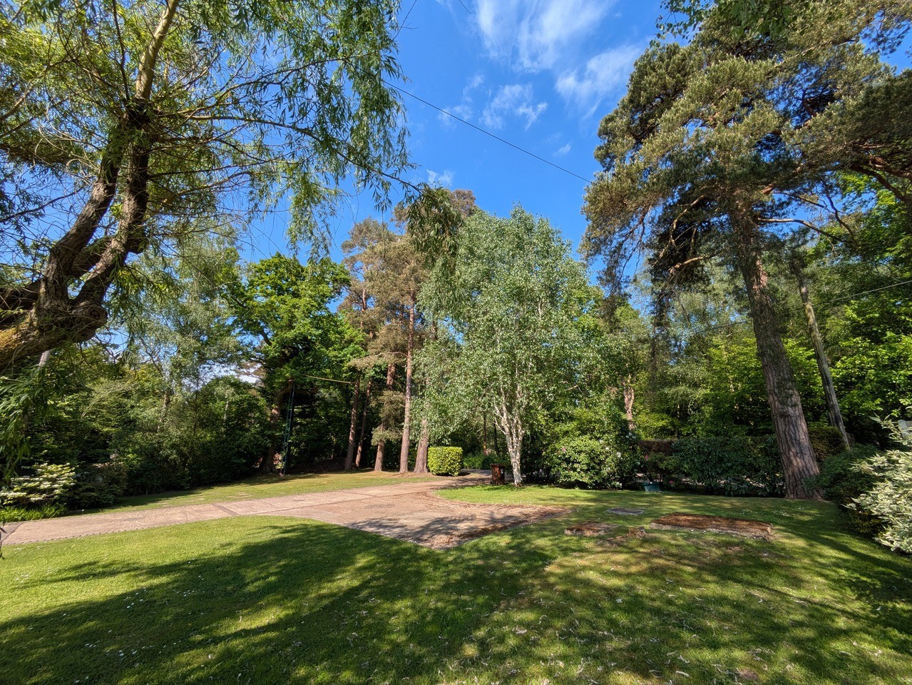 Lake View Road, Surrey