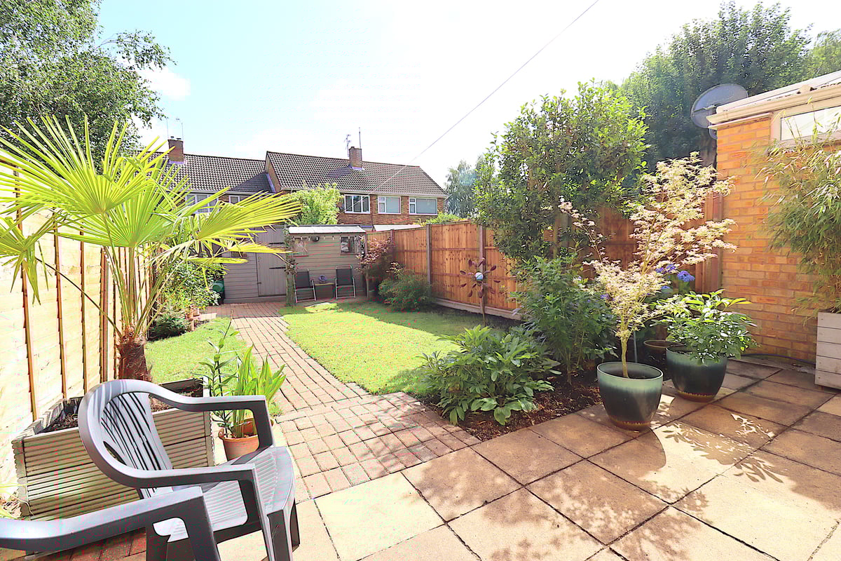 Ively Road, Farnborough, GU14 0JN