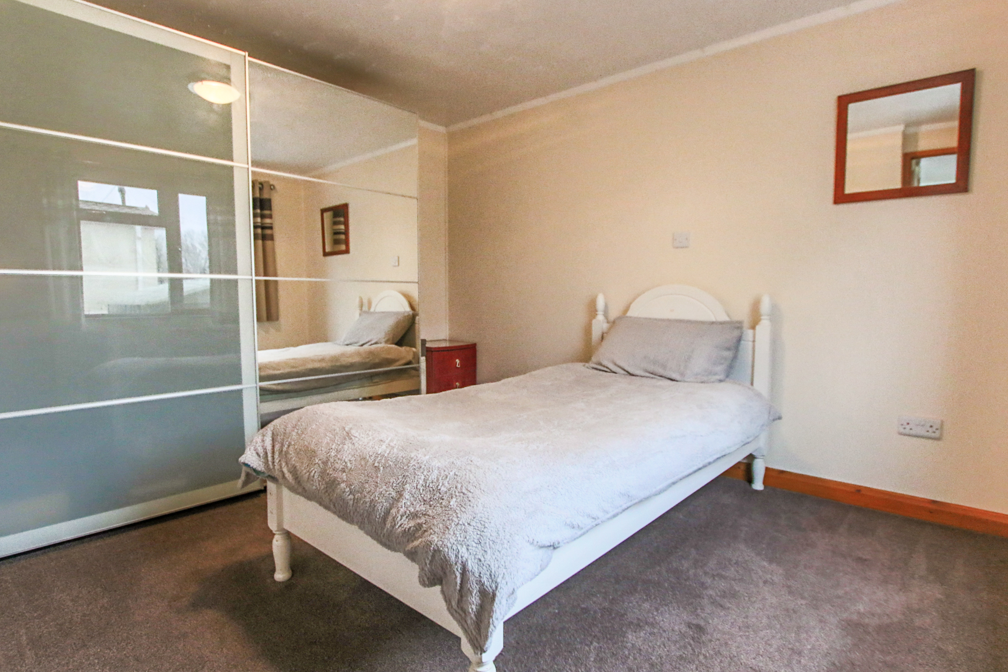 Meadowside Park, Lingfield, Surrey