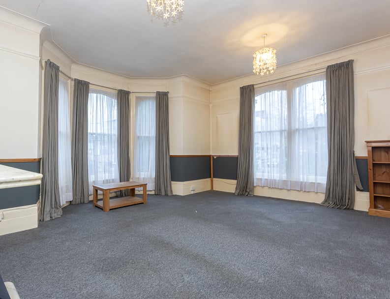 3 bedroom(s) apartment to sale in The Avenue, Brondesbury Park, London-image 11