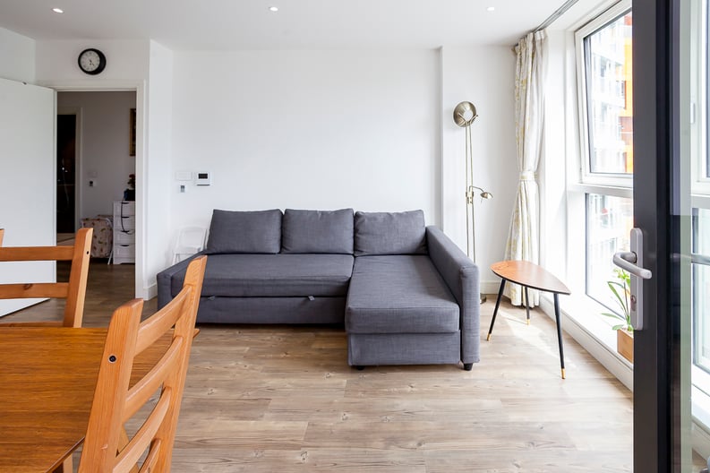 1 bedroom(s) apartment to sale in Cable Walk, Greenwich, London-image 3