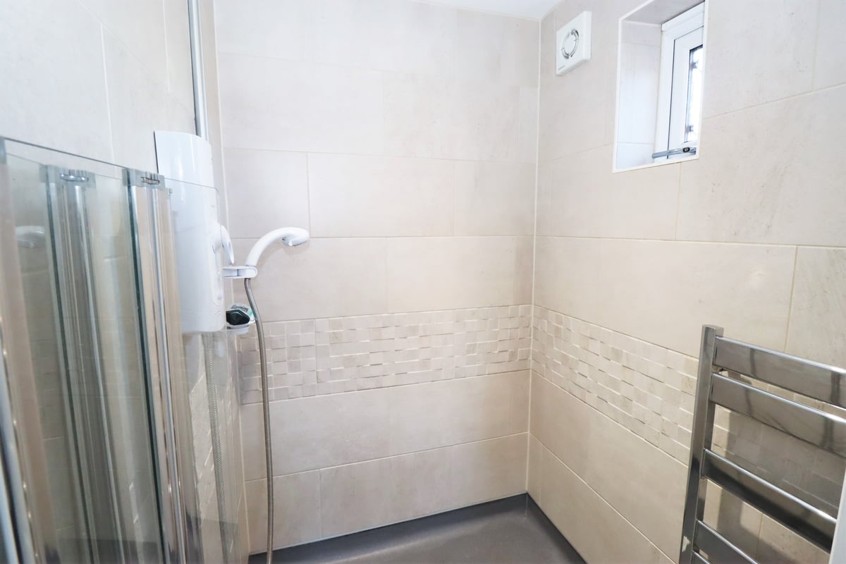 Ryves Avenue, Yateley, GU46 6FD