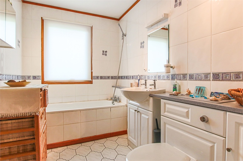 Fermandy Lane, Crawley, West Sussex