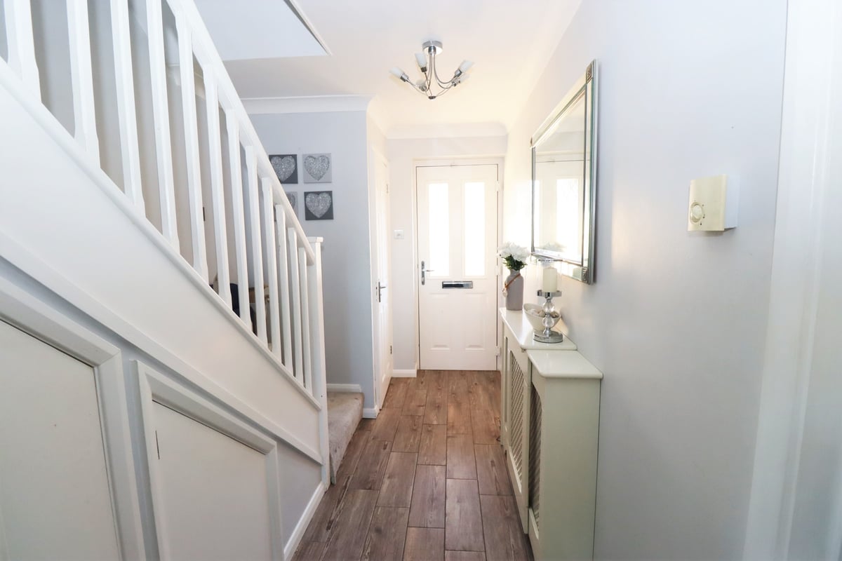 Ryves Avenue, Yateley, GU46 6FD