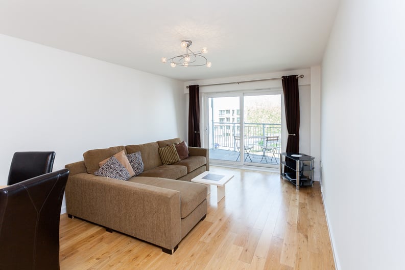 2 bedroom(s) apartment to sale in Boulevard Drive, Colindale, London-image 1