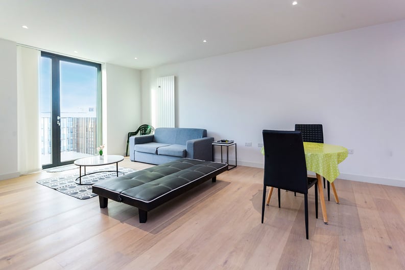 1 bedroom(s) apartment to sale in Rope Terrace, Royal Docks, London-image 6