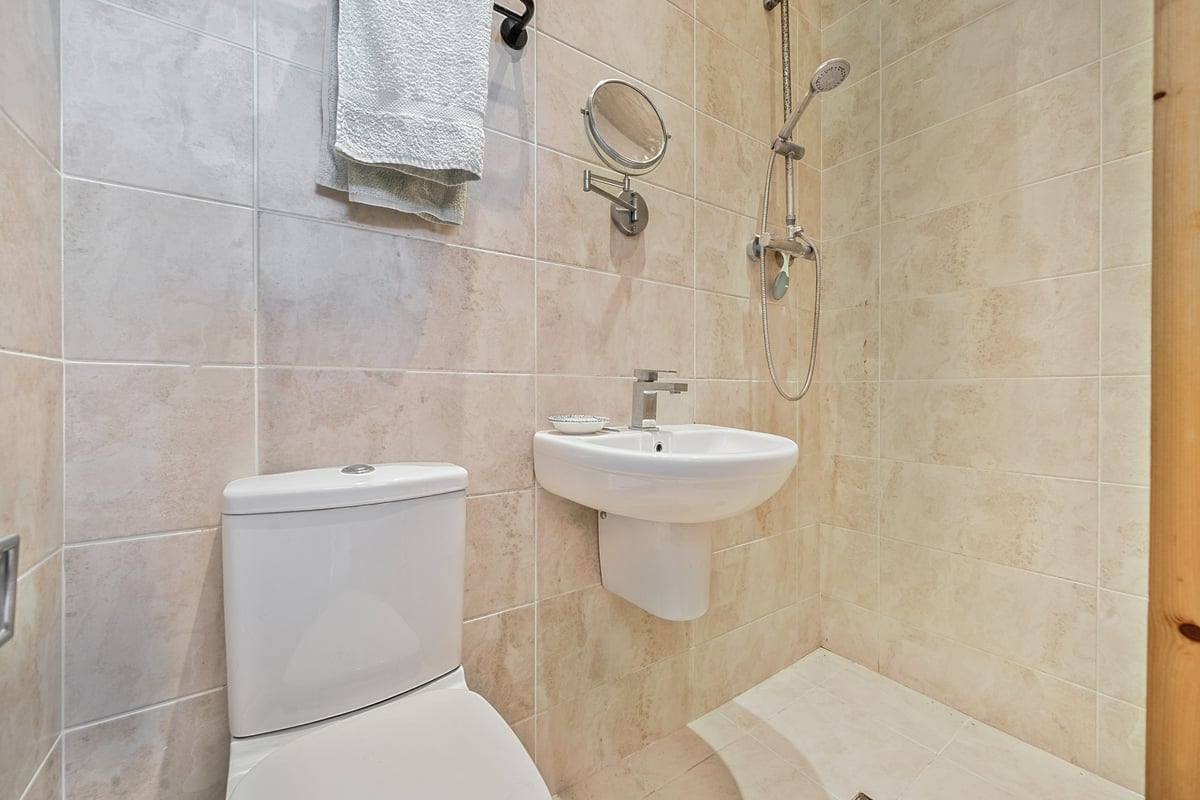 Actons Cottage, Buckholt Lane, Bexhill-on-Sea, TN39 5AX