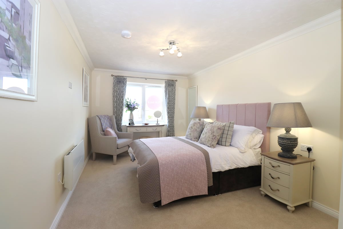 Yates Lodge, Victoria Road, Farnborough, GU14 7PN