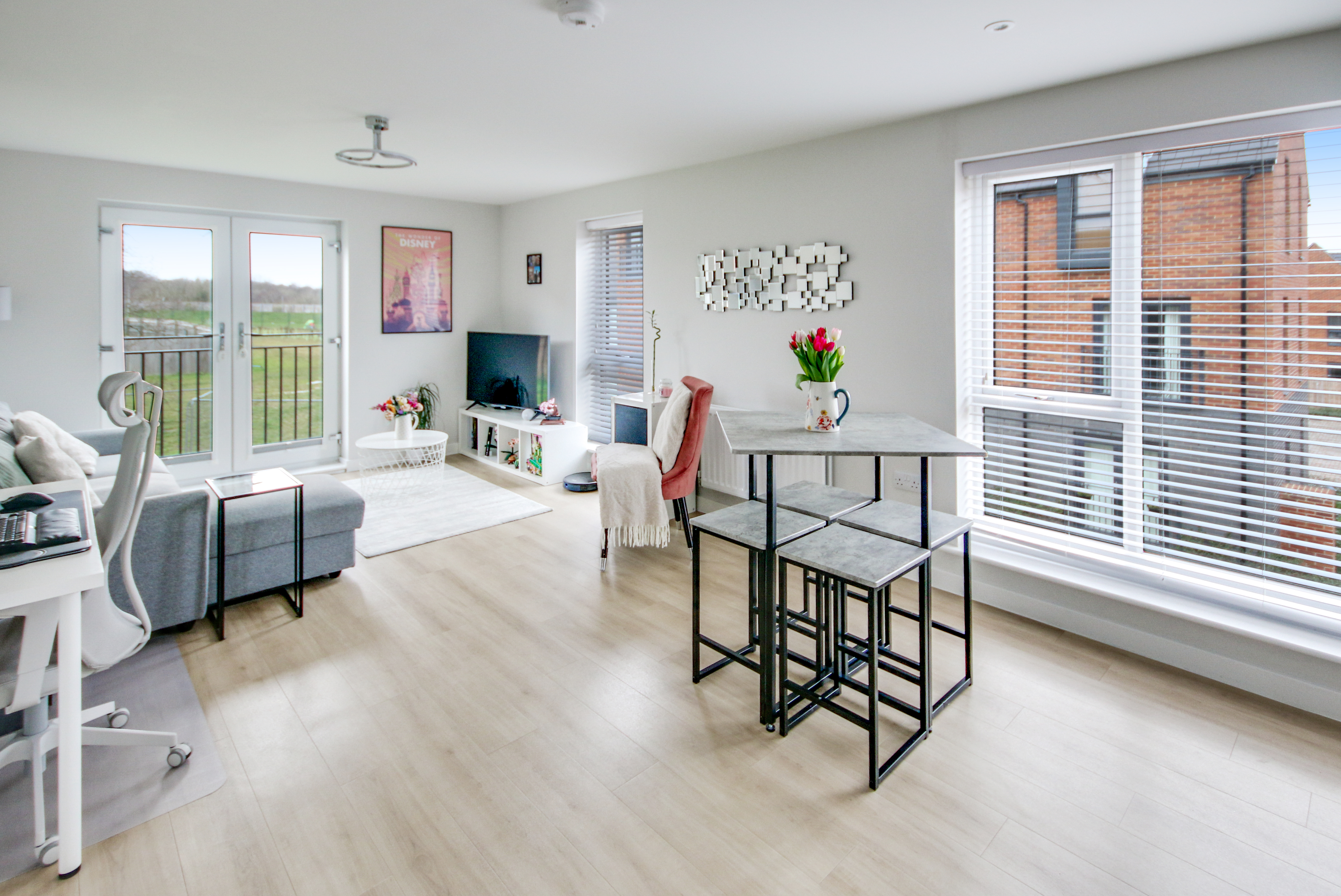 Cheerio Lane, Pease Pottage, West Sussex