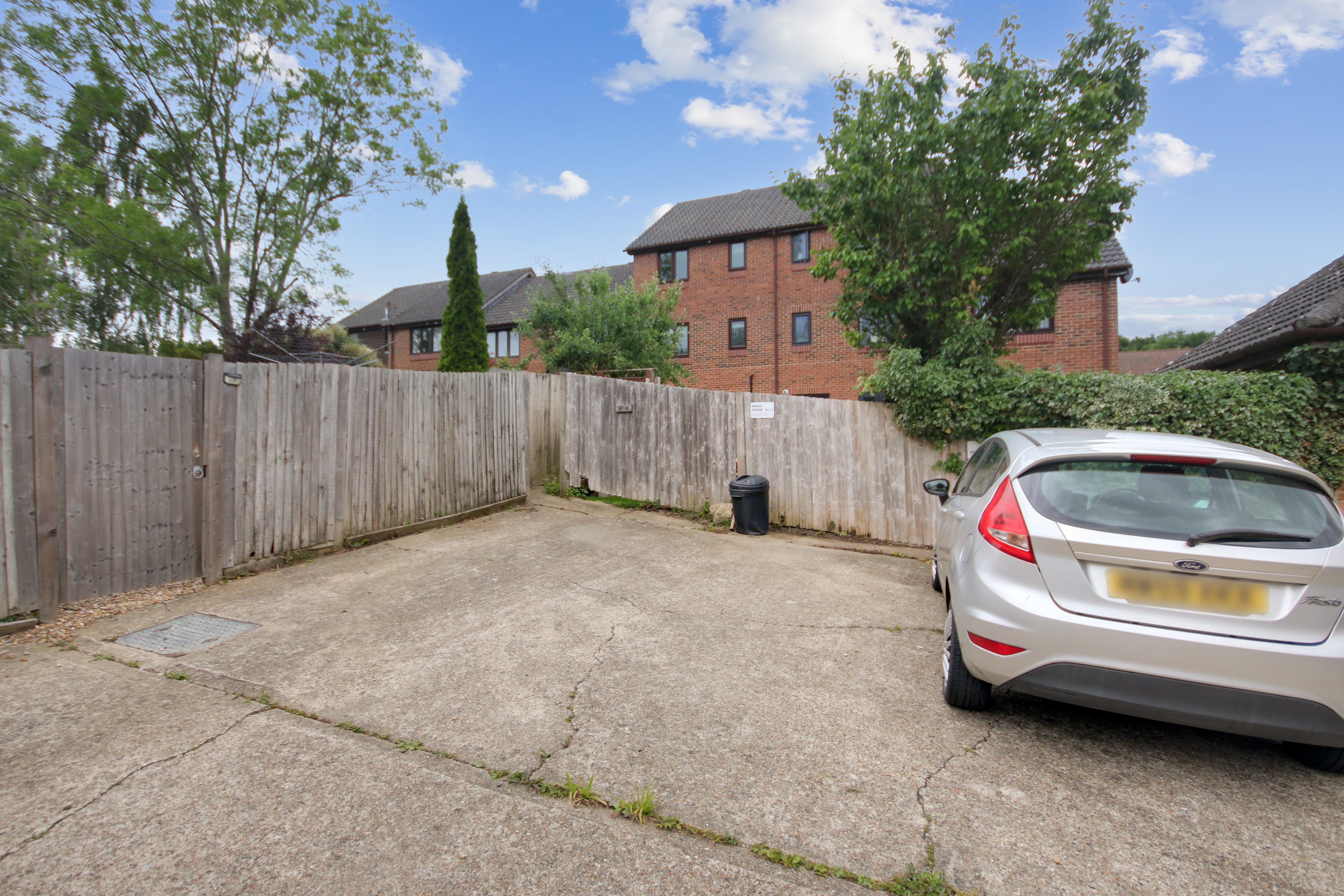 12 Mindelheim Avenue, West Sussex