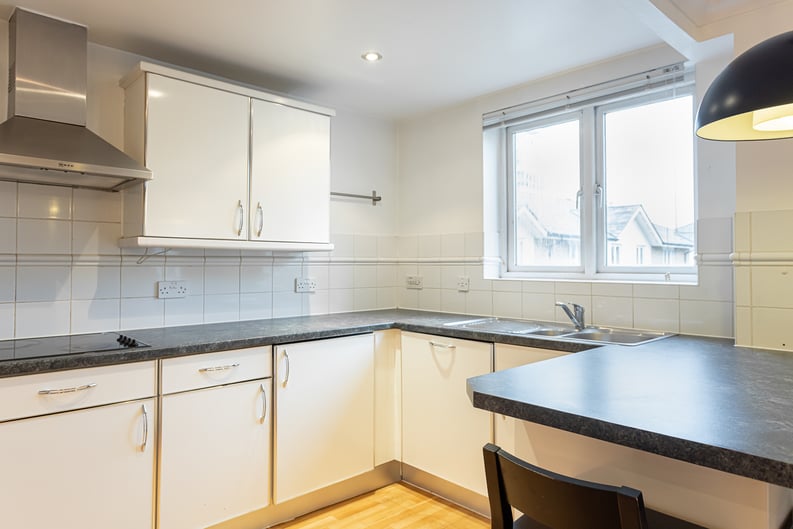 2 bedroom(s) apartment to sale in Cotton Row, Battersea, London-image 19