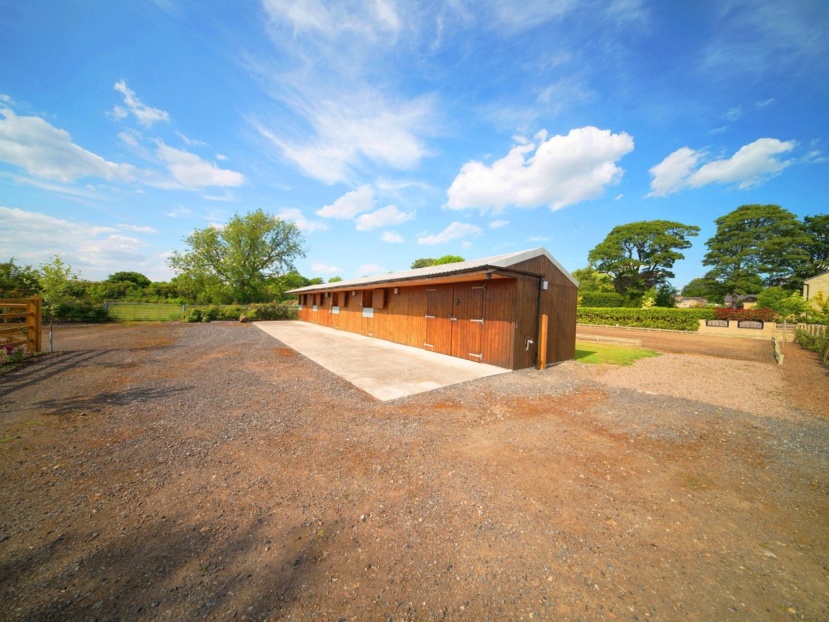 Priory Cottage, Pontefract Road, Pontefract, WF7 7EF