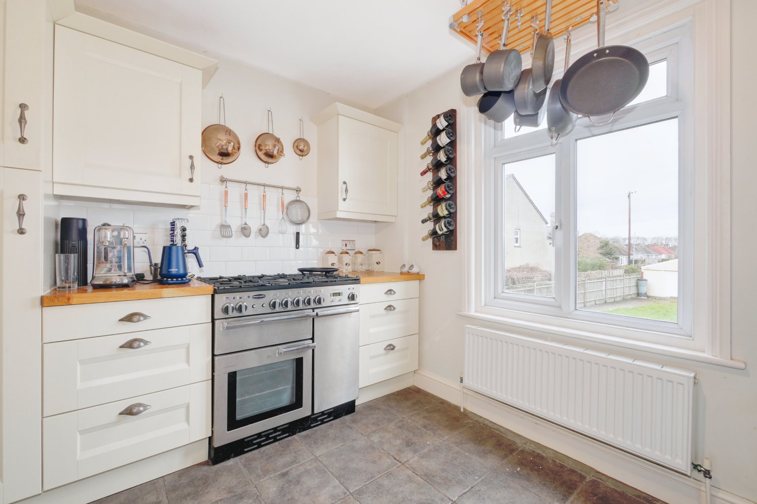 Property Details for Pevensey Road Polegate East Sussex BN26 6HJ