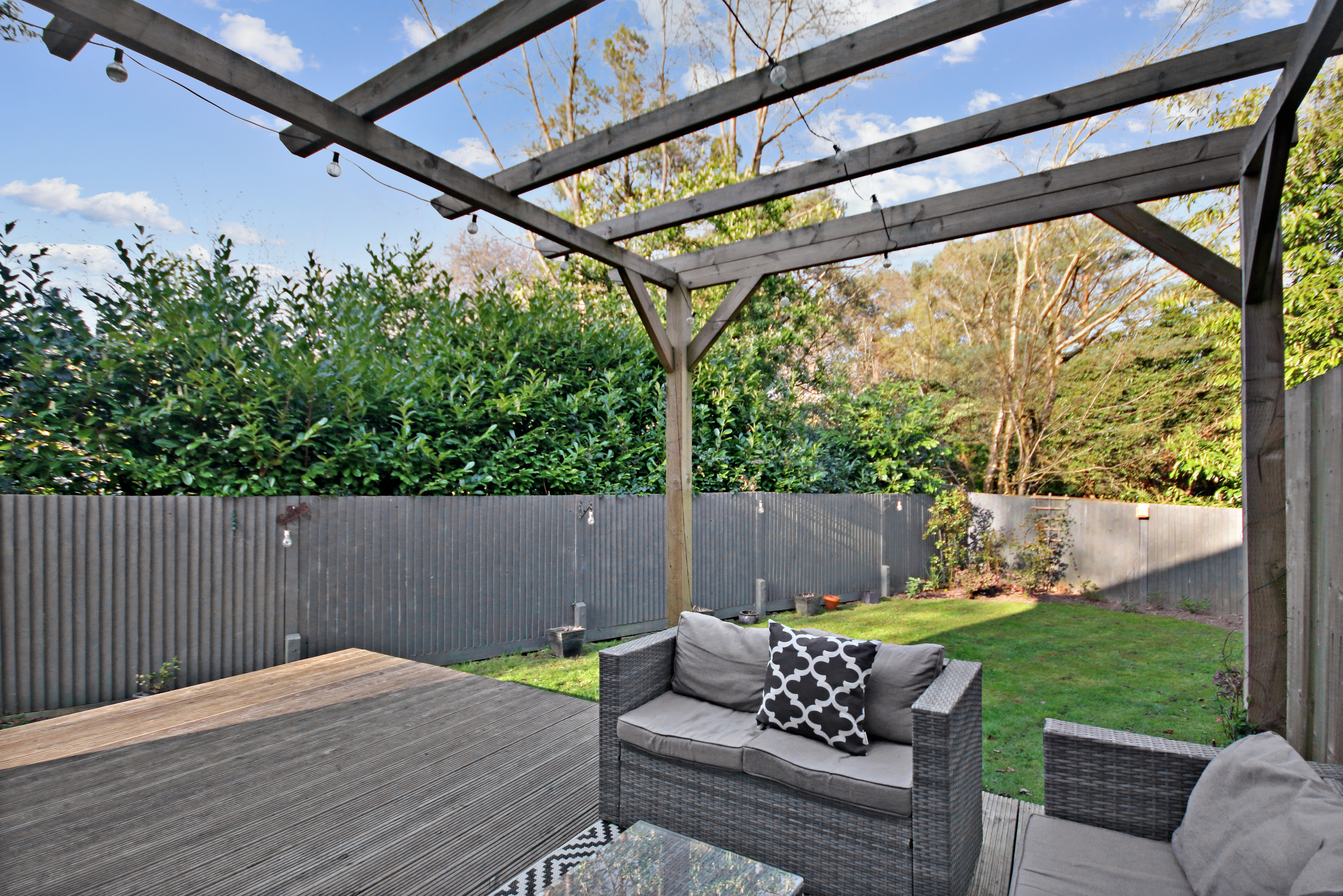 Rowplatt Close, Surrey