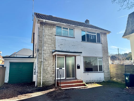 Sandbanks Road, Poole, BH14