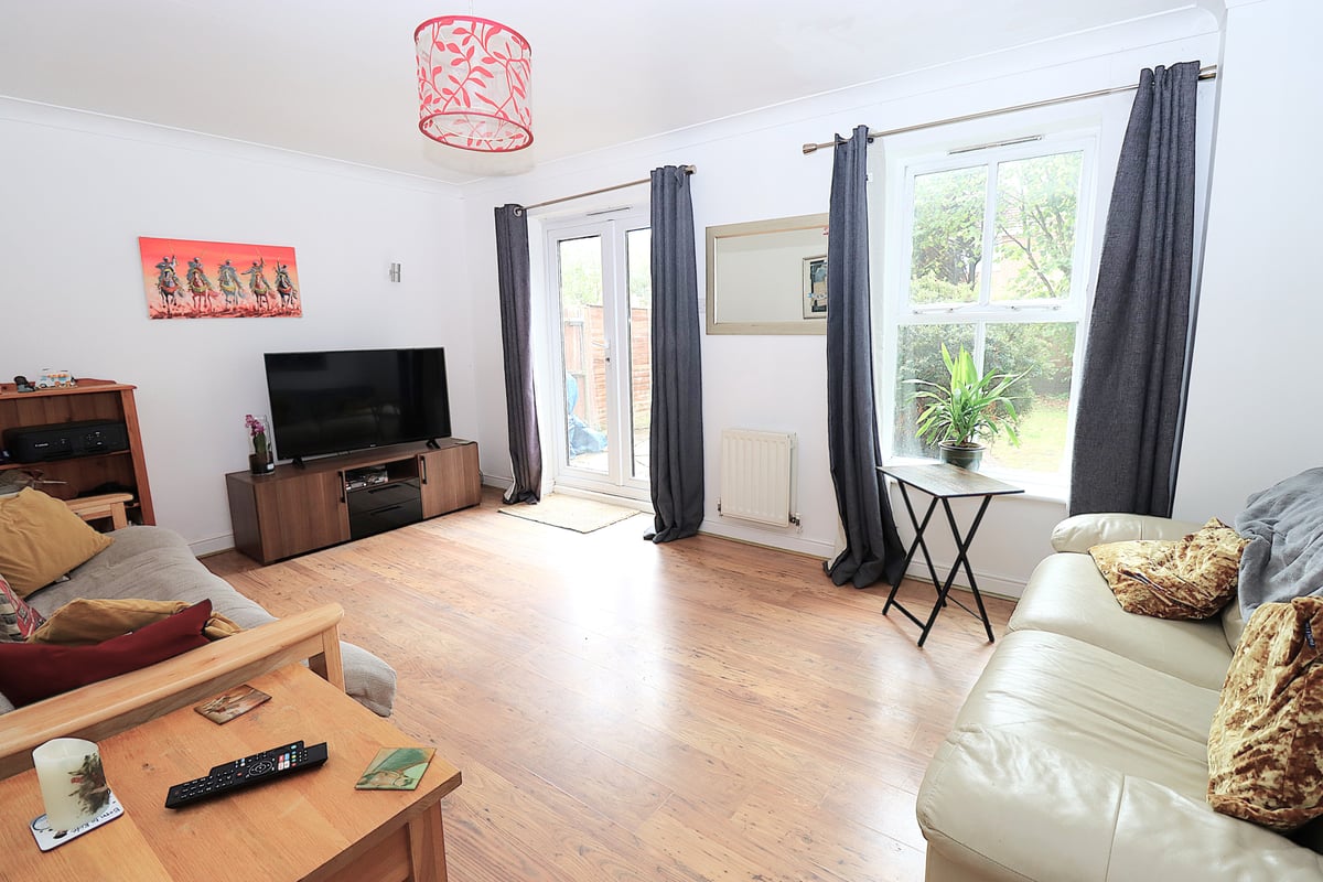  Richmond Close, FARNBOROUGH, GU14 0RH