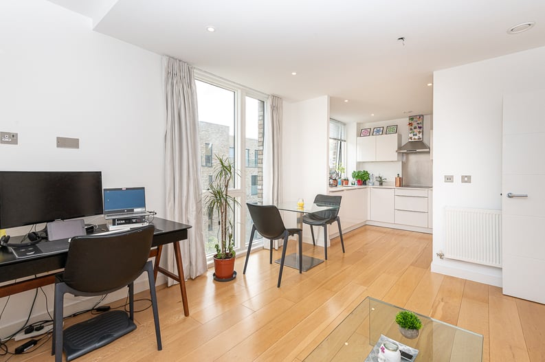 1 bedroom(s) apartment to sale in Bristol Walk, Kilburn, London-image 14