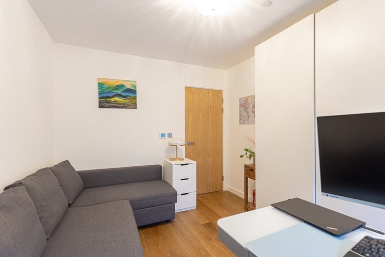 3 bedroom(s) apartment to sale in Felar Walk, Colindale, London-image 17