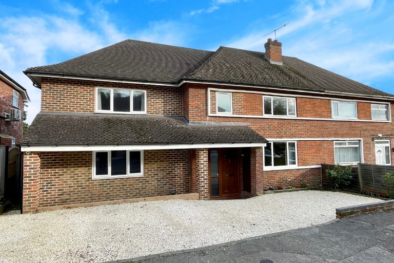 BLACKWATER, £580,000