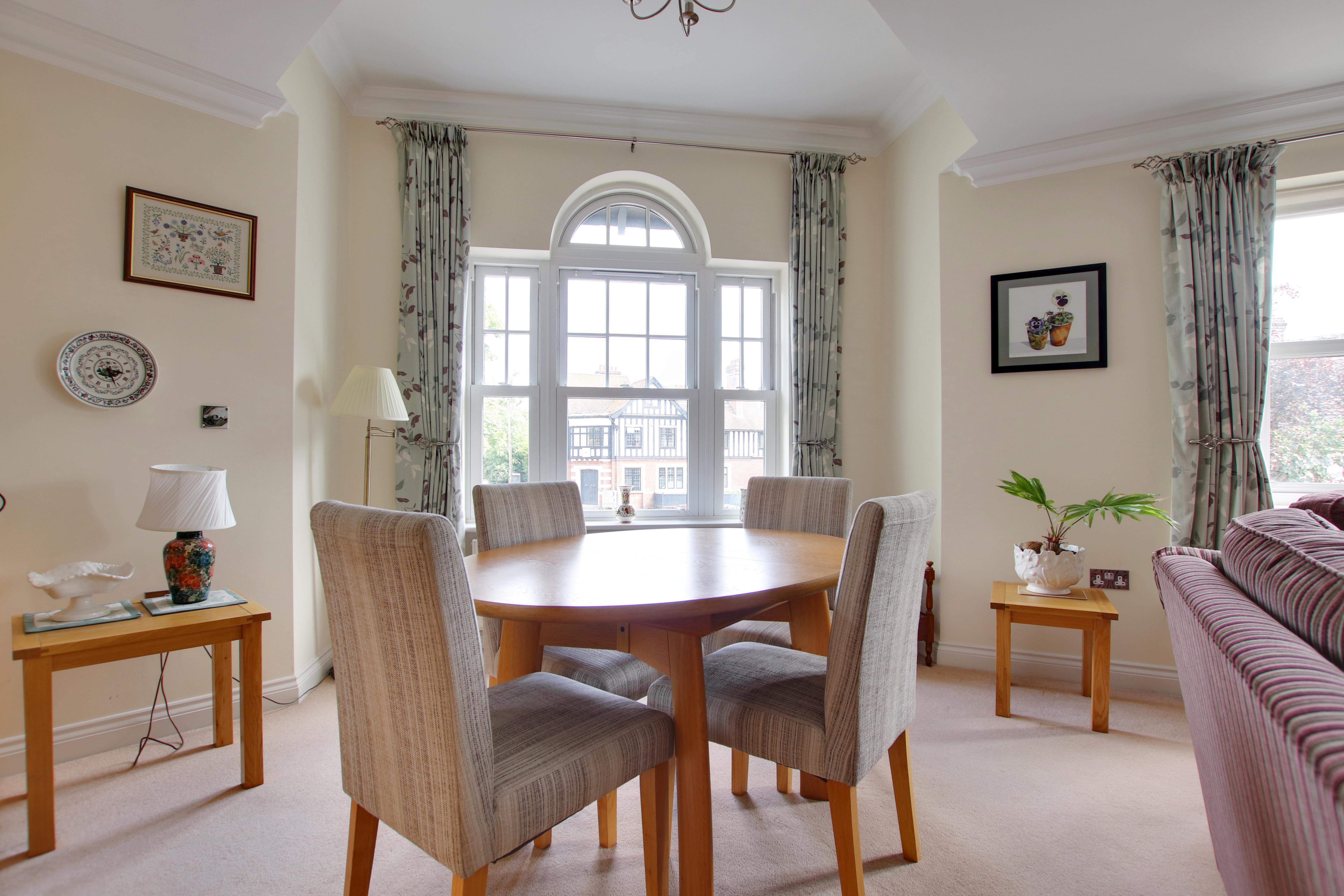 2 Bed Property for sale in Brockenhurst Spencers