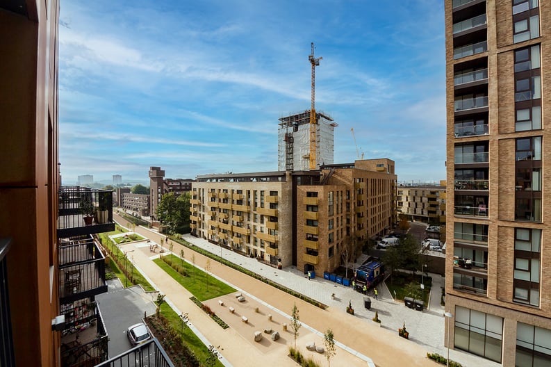 3 bedroom(s) apartment to sale in Whiting Way, Surrey Quays, London-image 7