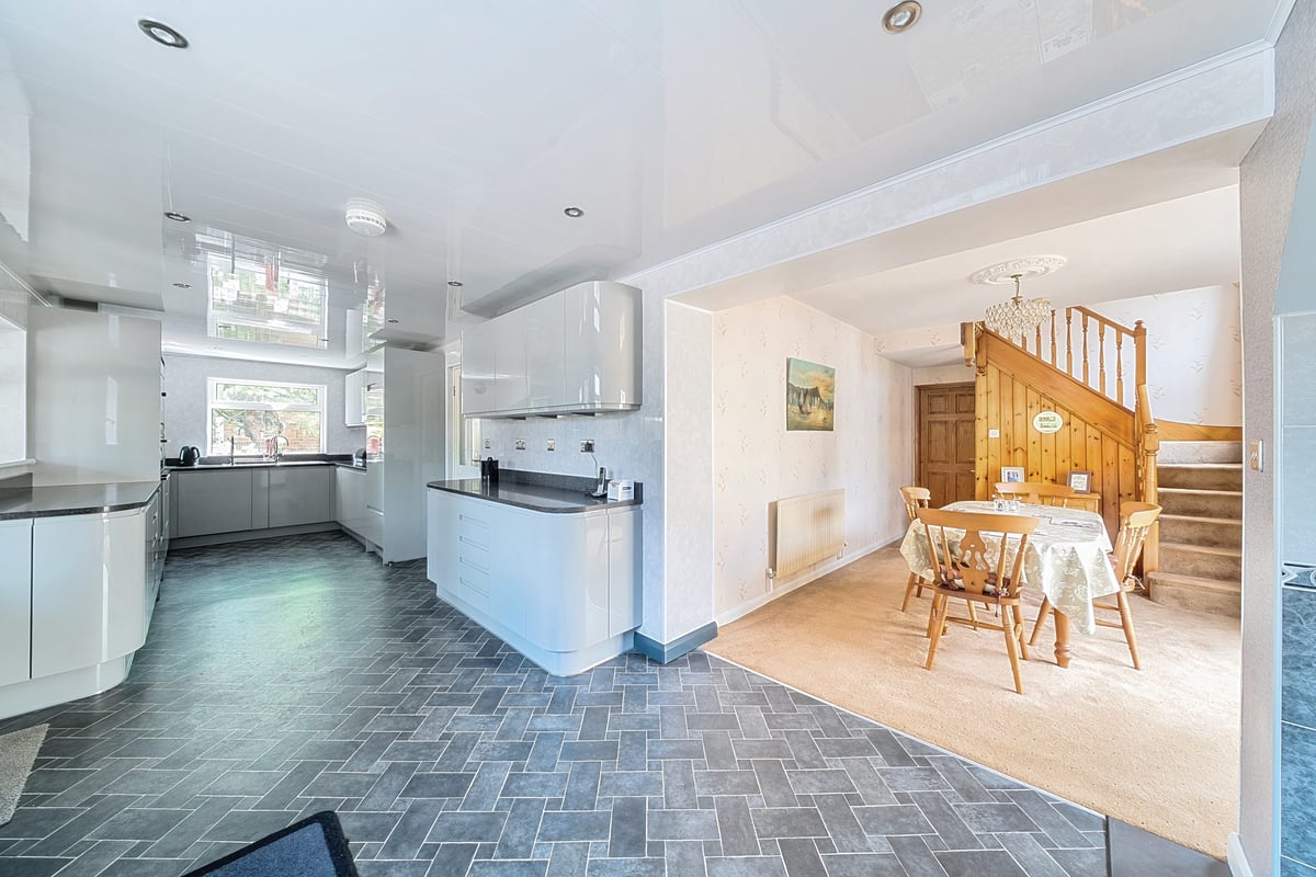 Woodcarr Farm, Sandtoft Road, Doncaster, DN9 1PW