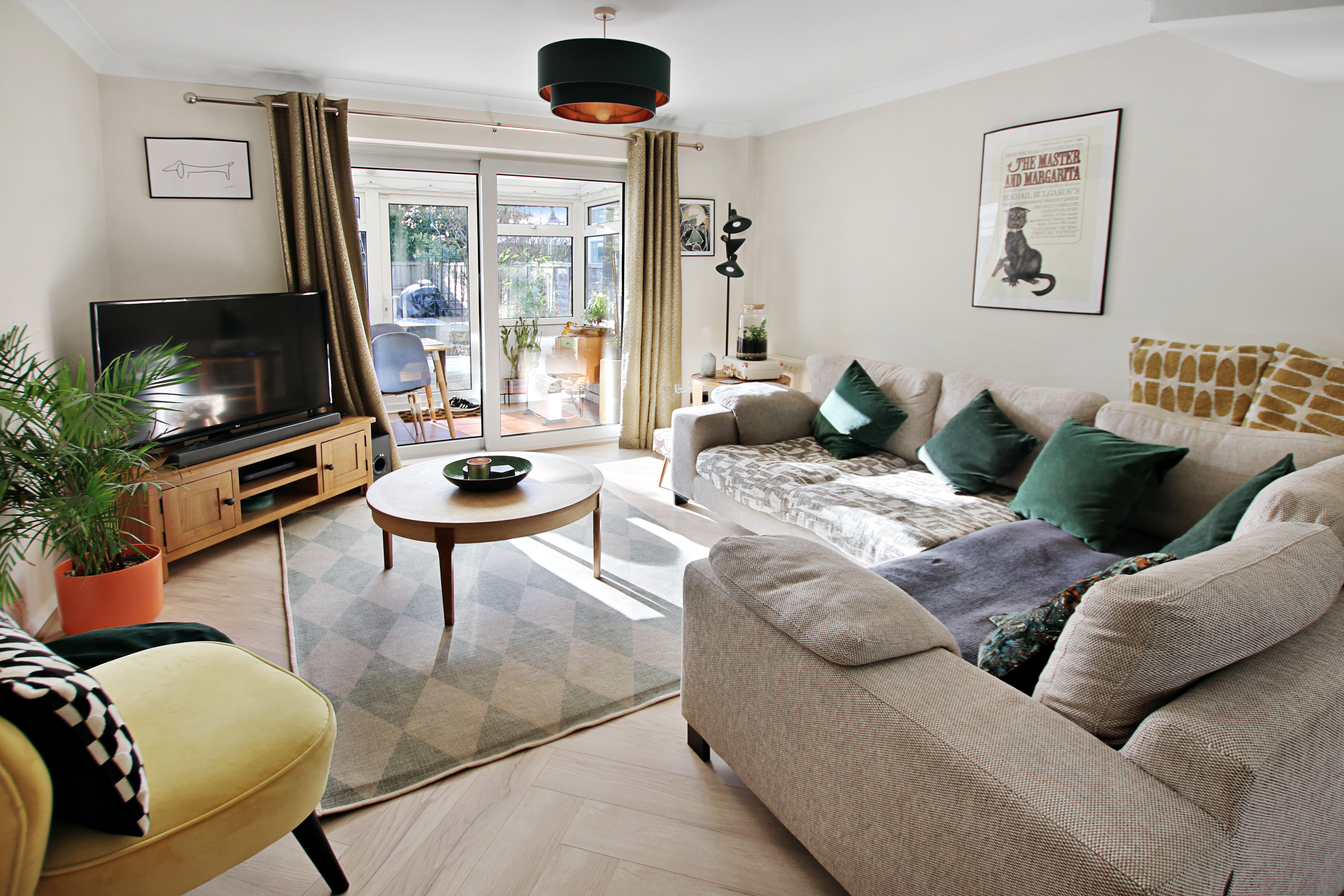 Dorset Gardens, East Grinstead, West Sussex