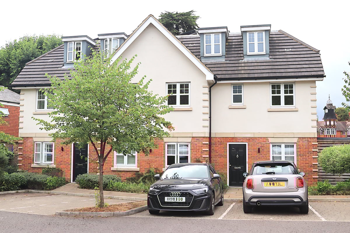 Flat 5, Ward Court, 2 Rectory Road, Farnborough, GU14 7DG