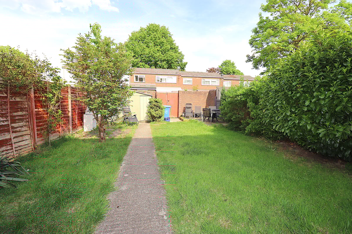 Bracklesham Close, Farnborough, GU14 8LR