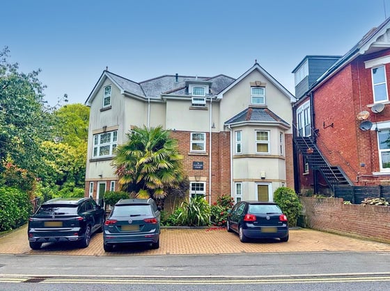 Alumhurst Road, Bournemouth, BH4
