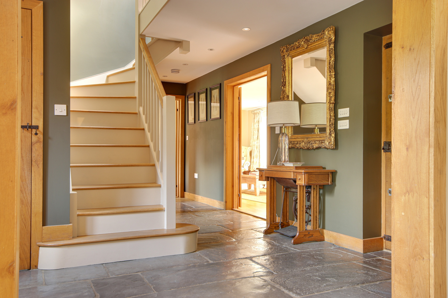 4 Bed Property for sale in Milford on Sea, Lymington Spencers