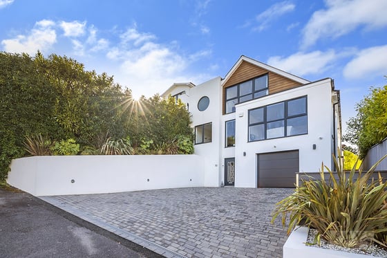 Blake Hill Avenue , Lilliput, BH14