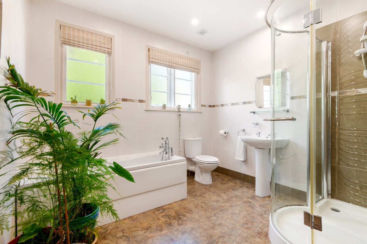 Detached House for sale in Dundee 27 Struan Lodge Strathern Road