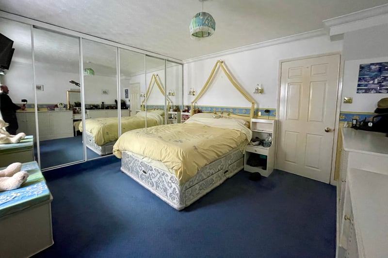 Jigsaw Estates Ltd Property For Sale FARNBOROUGH, £475,000