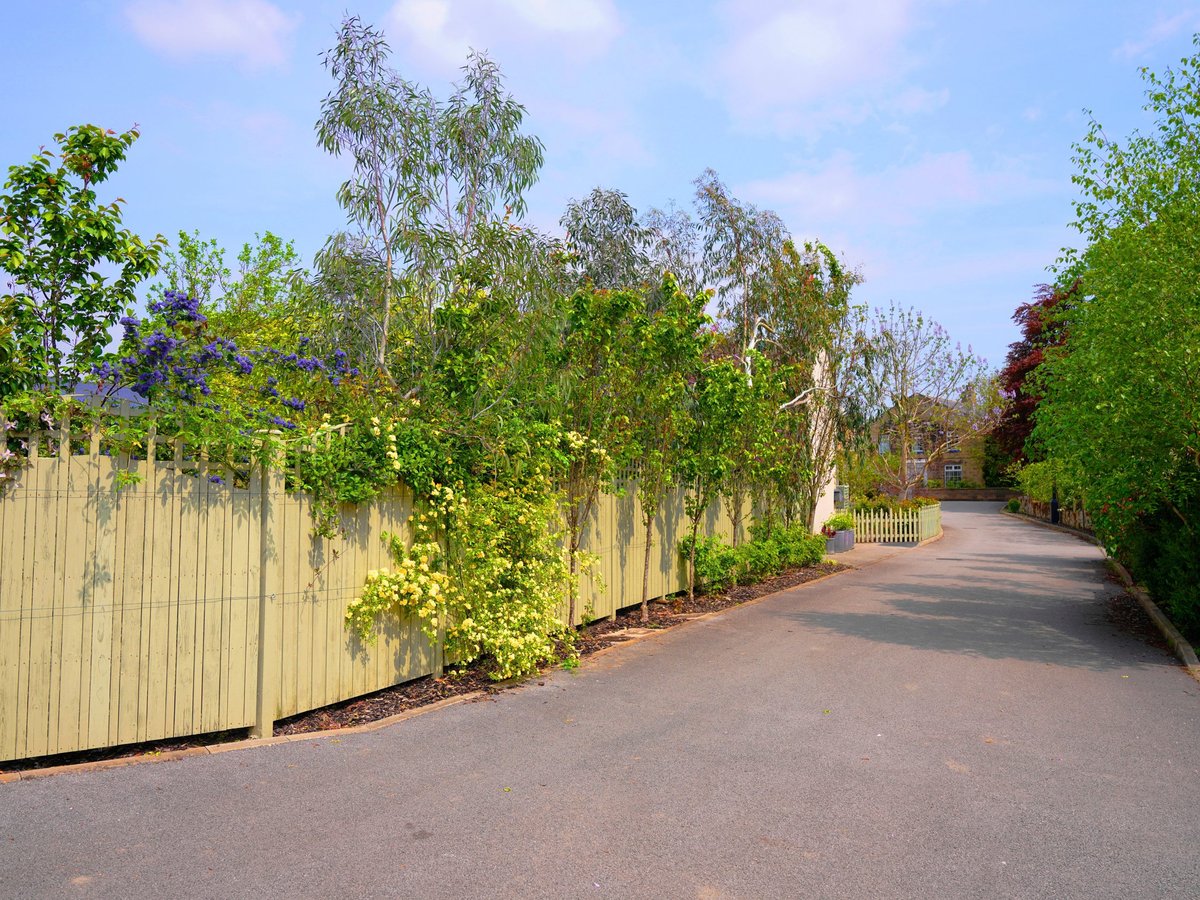 Priory Cottage, Pontefract Road, Pontefract, WF7 7EF