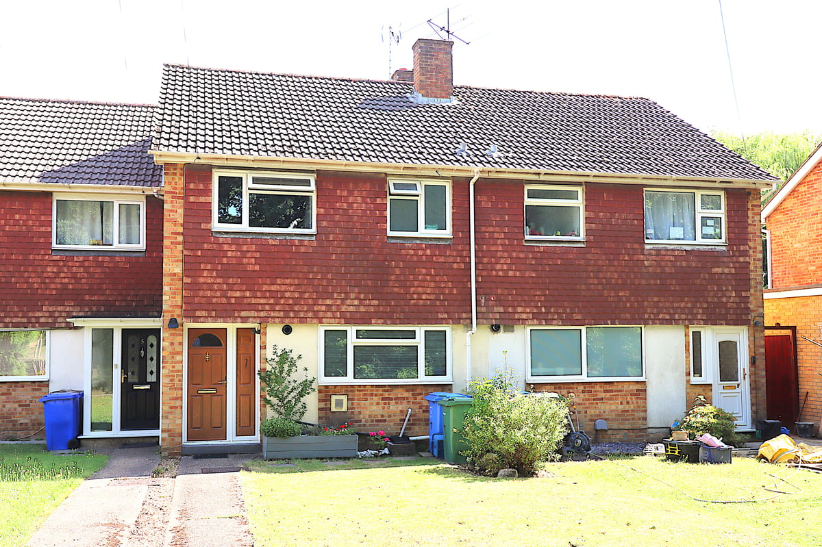 Ively Road, Farnborough, GU14 0JN