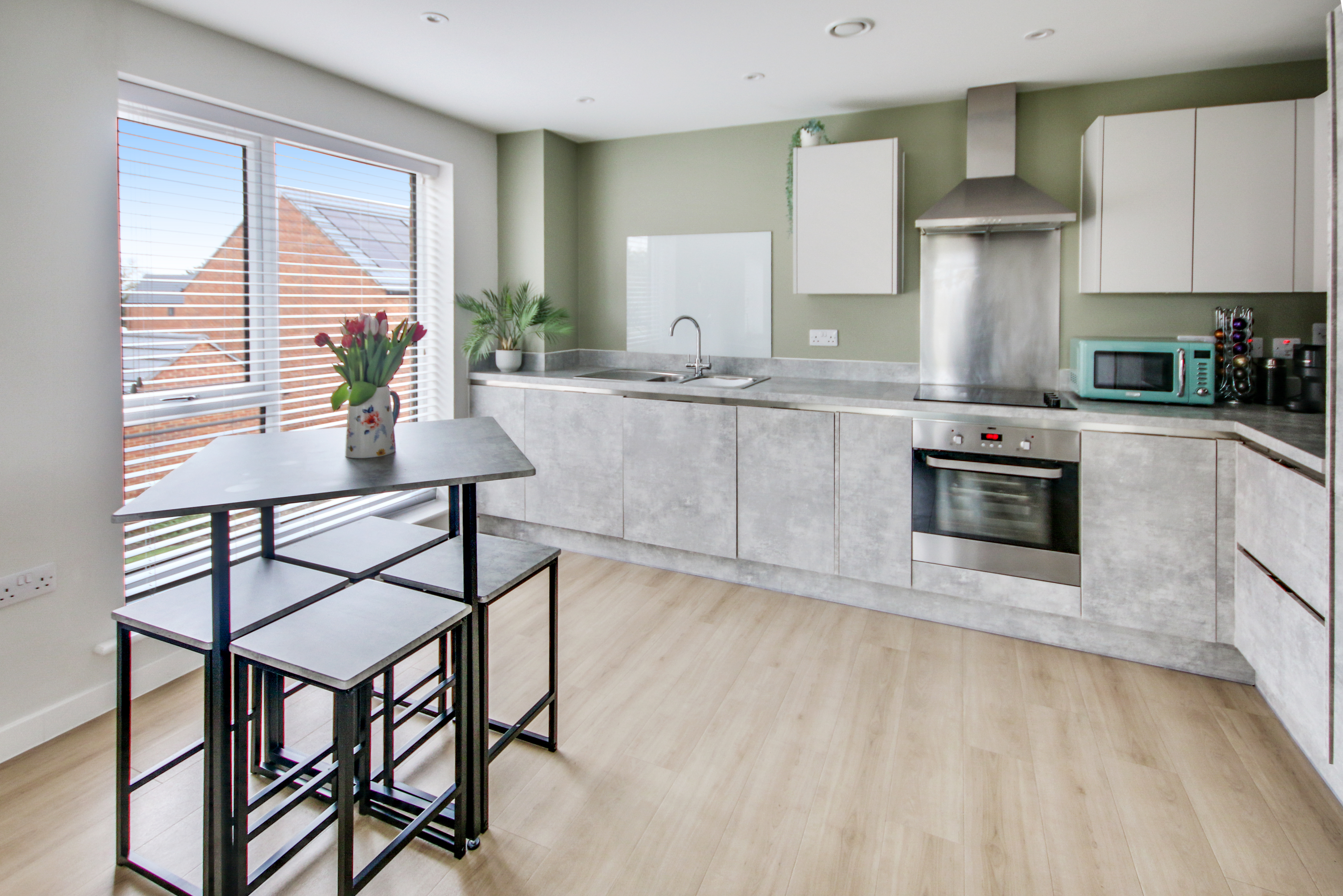 Cheerio Lane, Pease Pottage, West Sussex