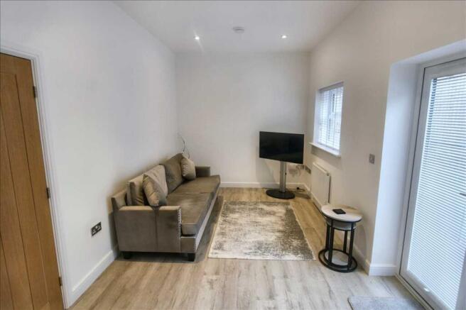 Frearson Close, Nottingham, NG16 3UF